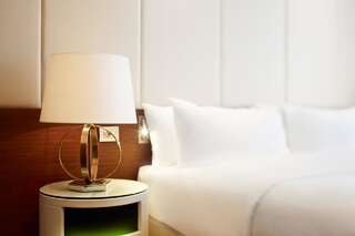 Отель Renaissance Minsk Hotel Минск Guest Room with Twin beds-2