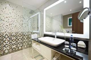 Отель Renaissance Minsk Hotel Минск Полулюкс-4